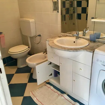 Boutique-maison Pieds Dans L'eau Apartment *