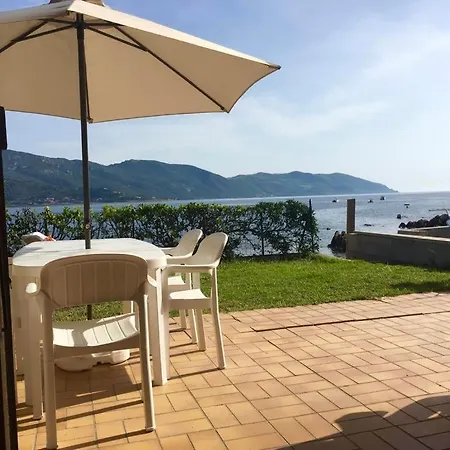 Boutique-maison Pieds Dans L'eau *